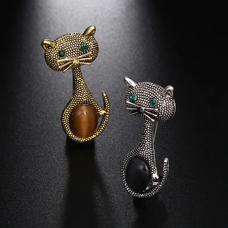 Retro Green Eyes Cat Brooch Universal Animal Alloy Badge Fashionable and Versatile Clothes Bag Accessories Brooch