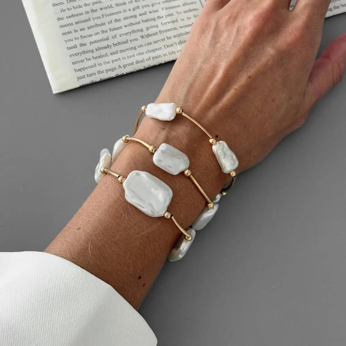 SHIXIN 3Pcs Elegant Irregular Imitation Pearl Bracelet for Women Retro Geometric Multi Layer Stackable Bangle Bracelet Set Gifts