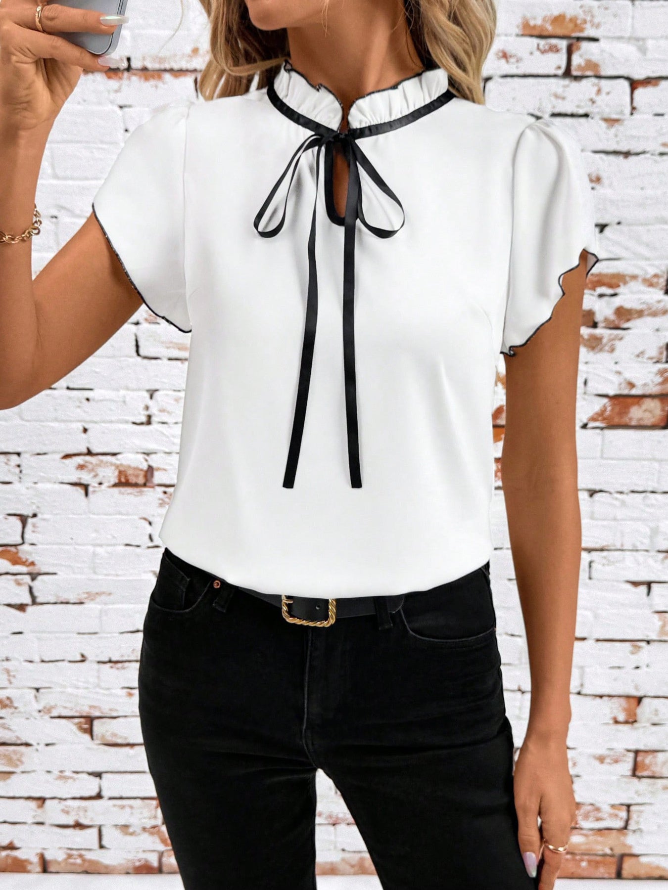 f0bdb6a2c3034180ba57f661d5561c14-Max